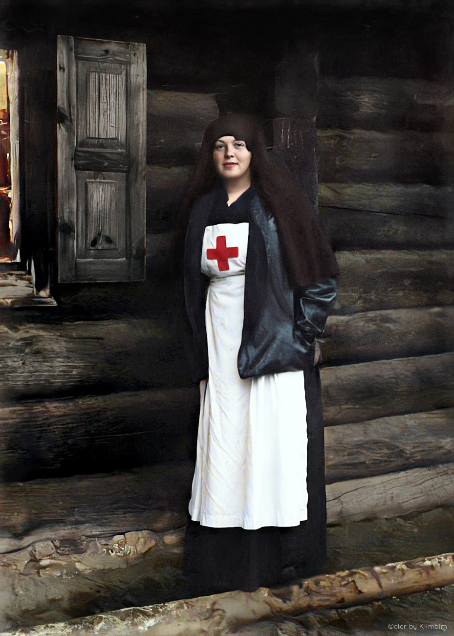 russian_nurse_maria_verevkina_07_11_1915_ww1.jpg